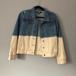 Lue Denim Distressed Jacket Size Large ⚫️
